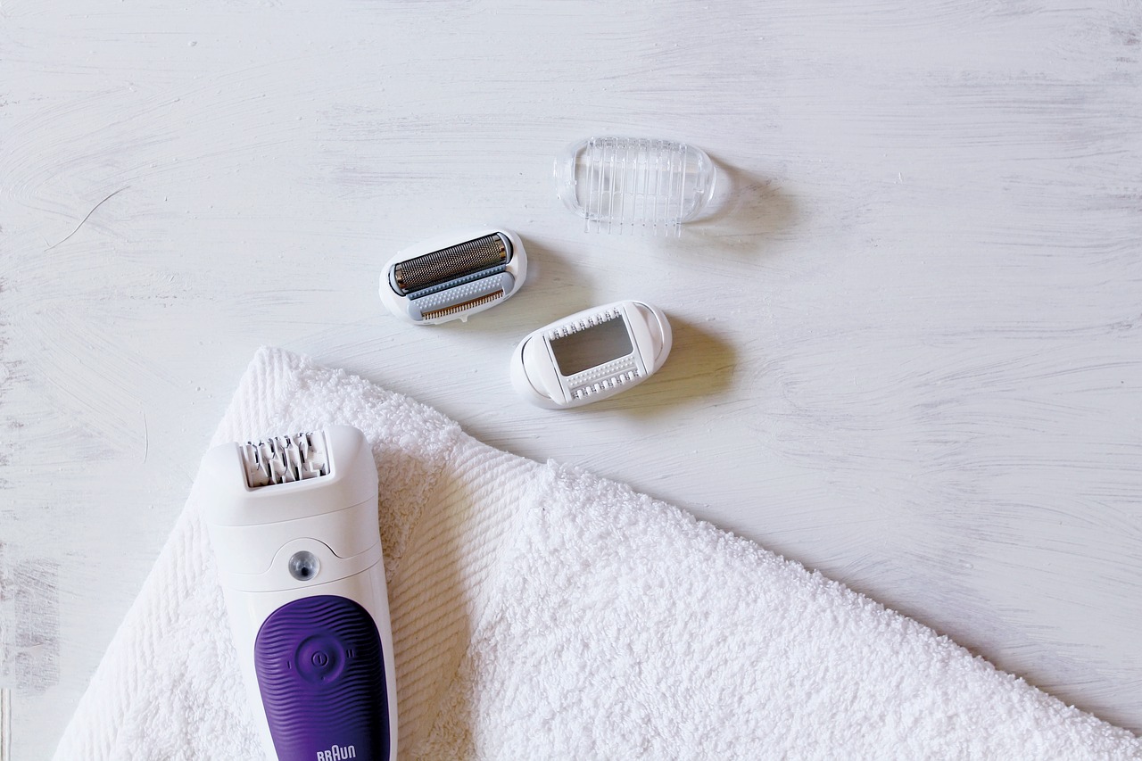 brown  epilator  shaving free photo