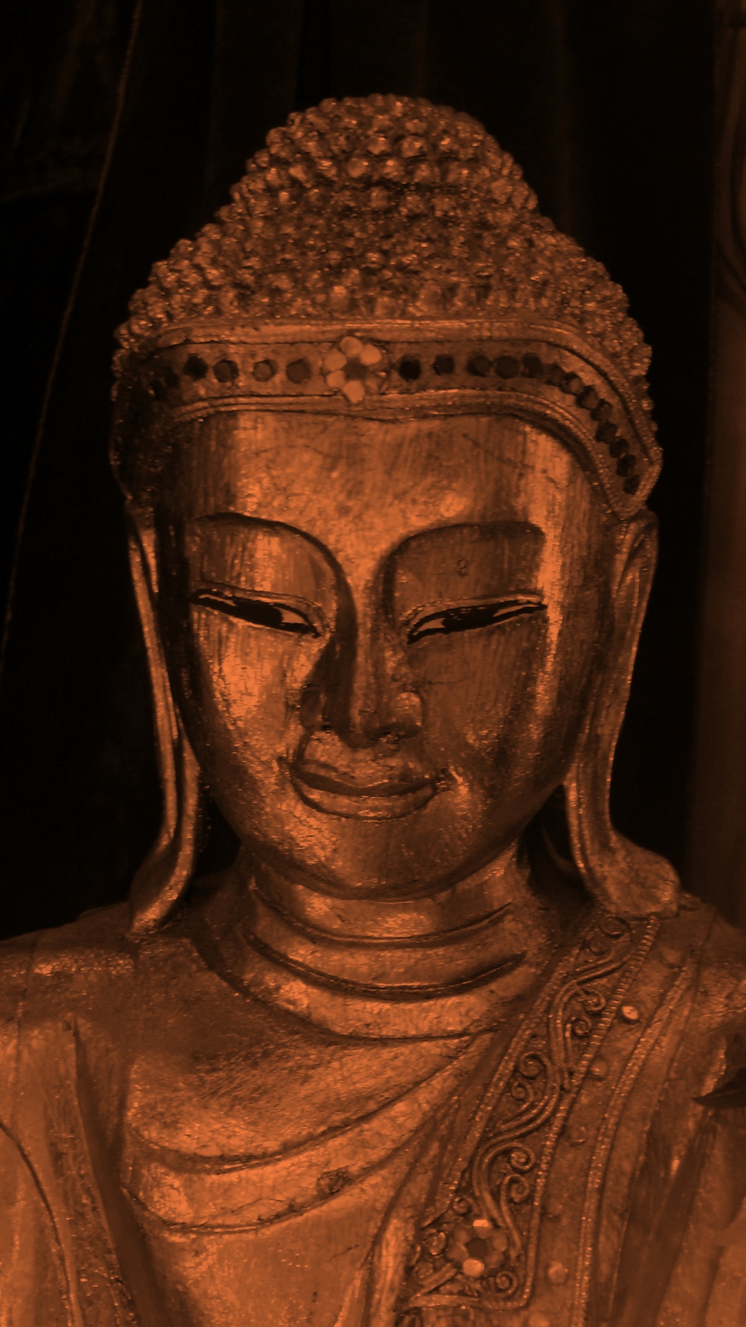 brown buddha statuette free photo