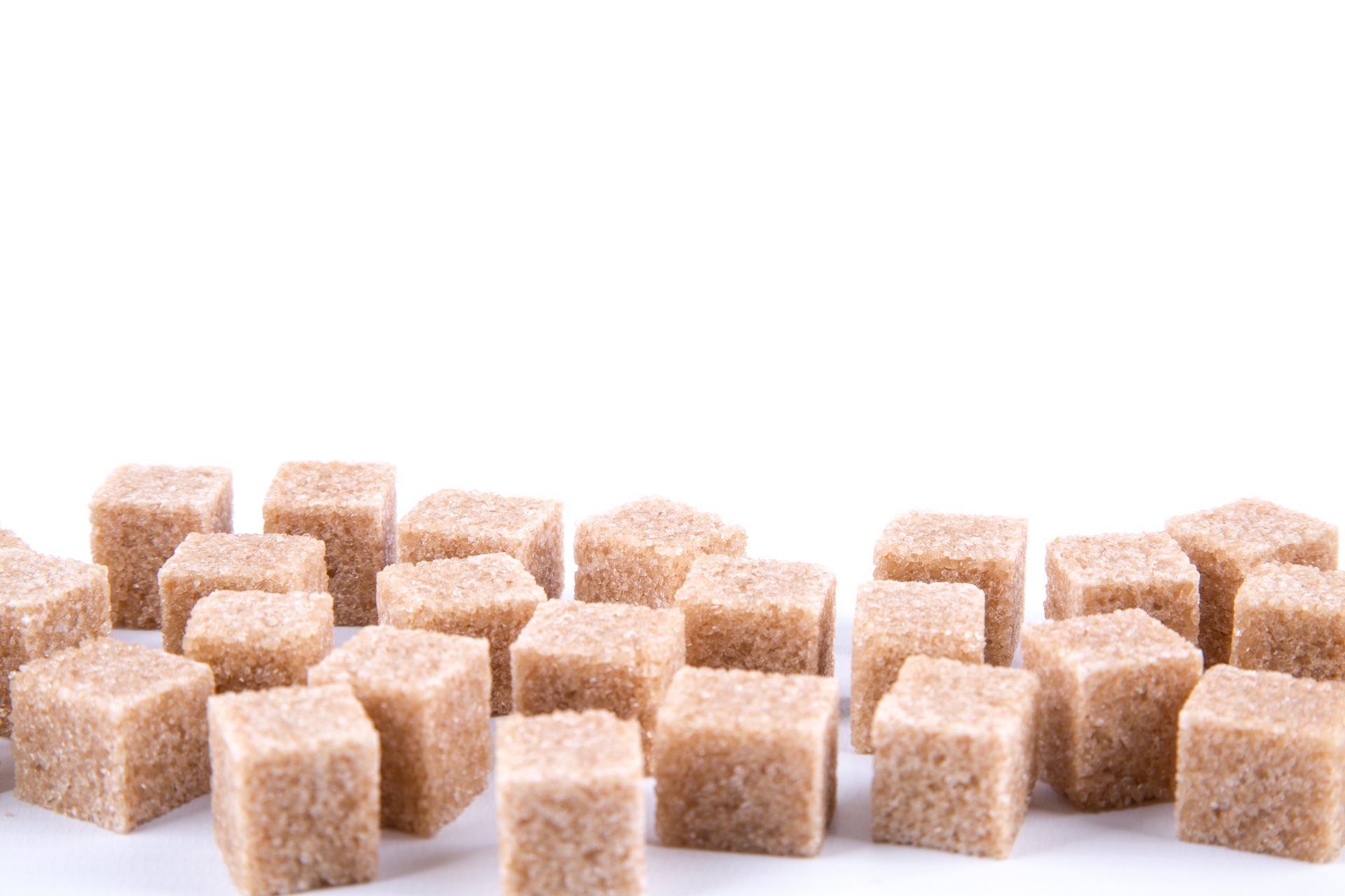 Коричневый сахар из чего. Сахар-Сырец тростниковый. Тростниковый сахар рафинад. Сахар тростниковый коричневый. Сахар тростниковый Браун.