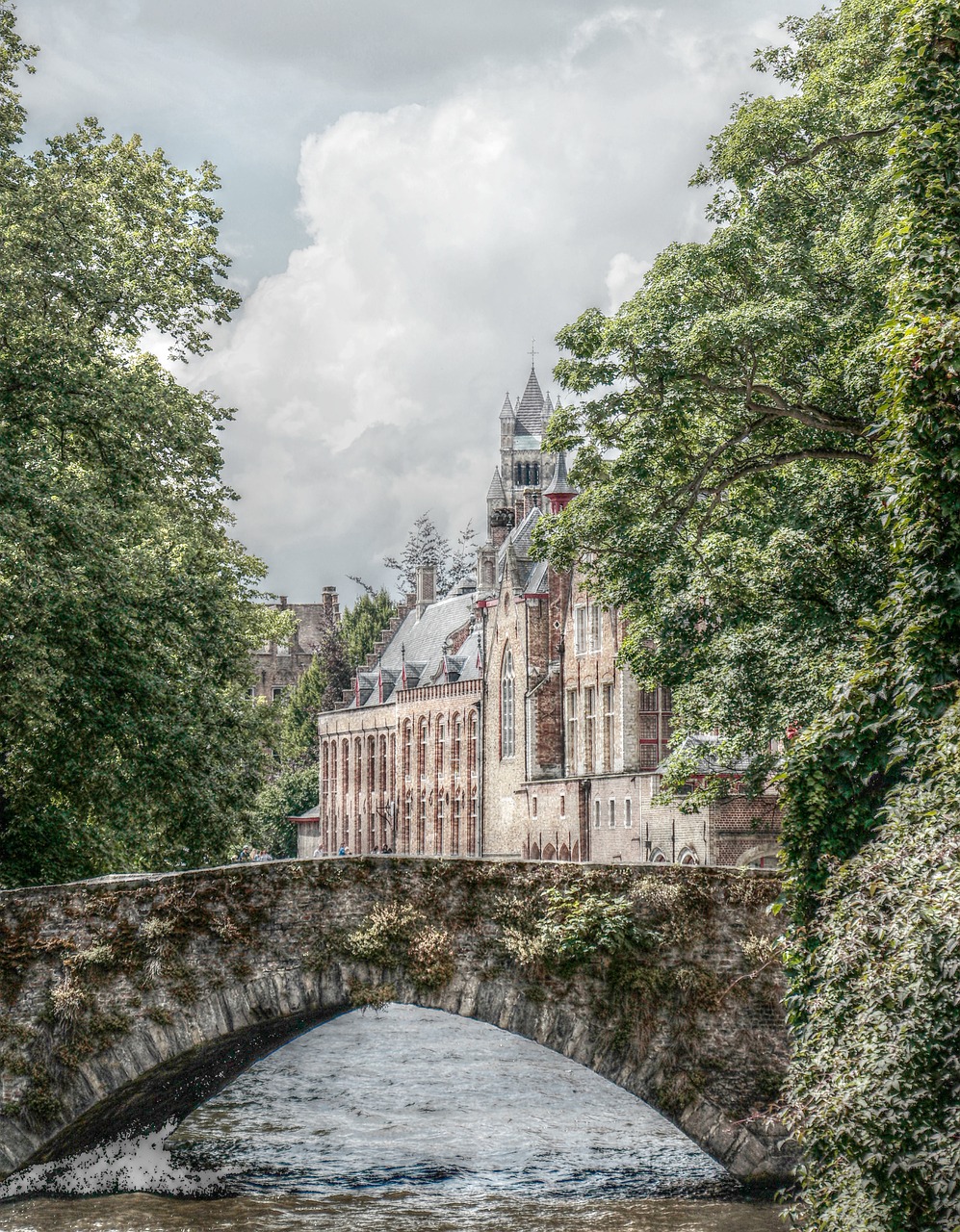 bruges canal romantic free photo