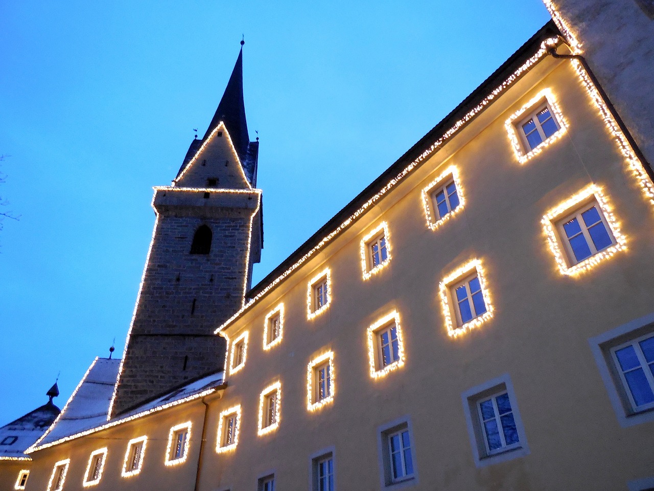 brunico church christmas free photo