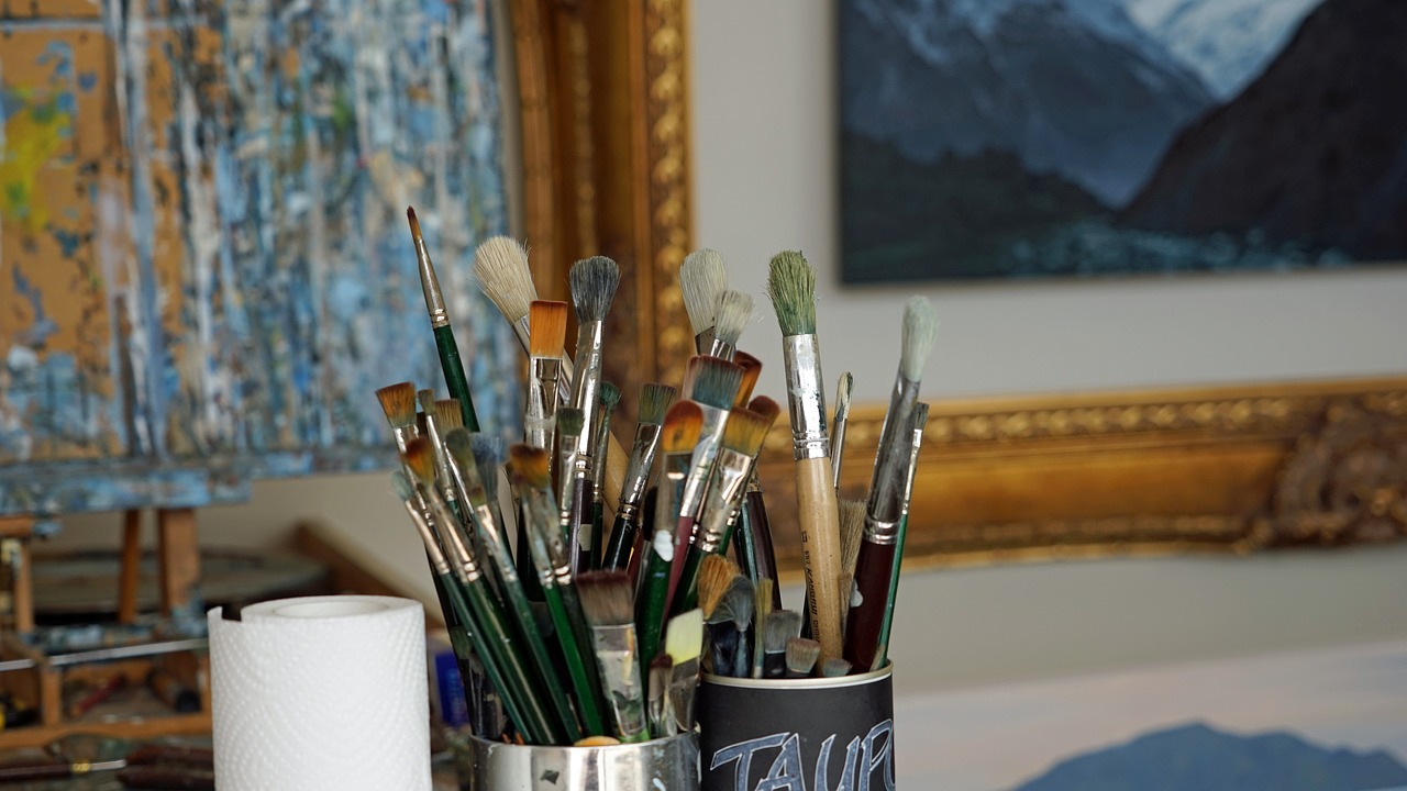 brush atelier painting free photo