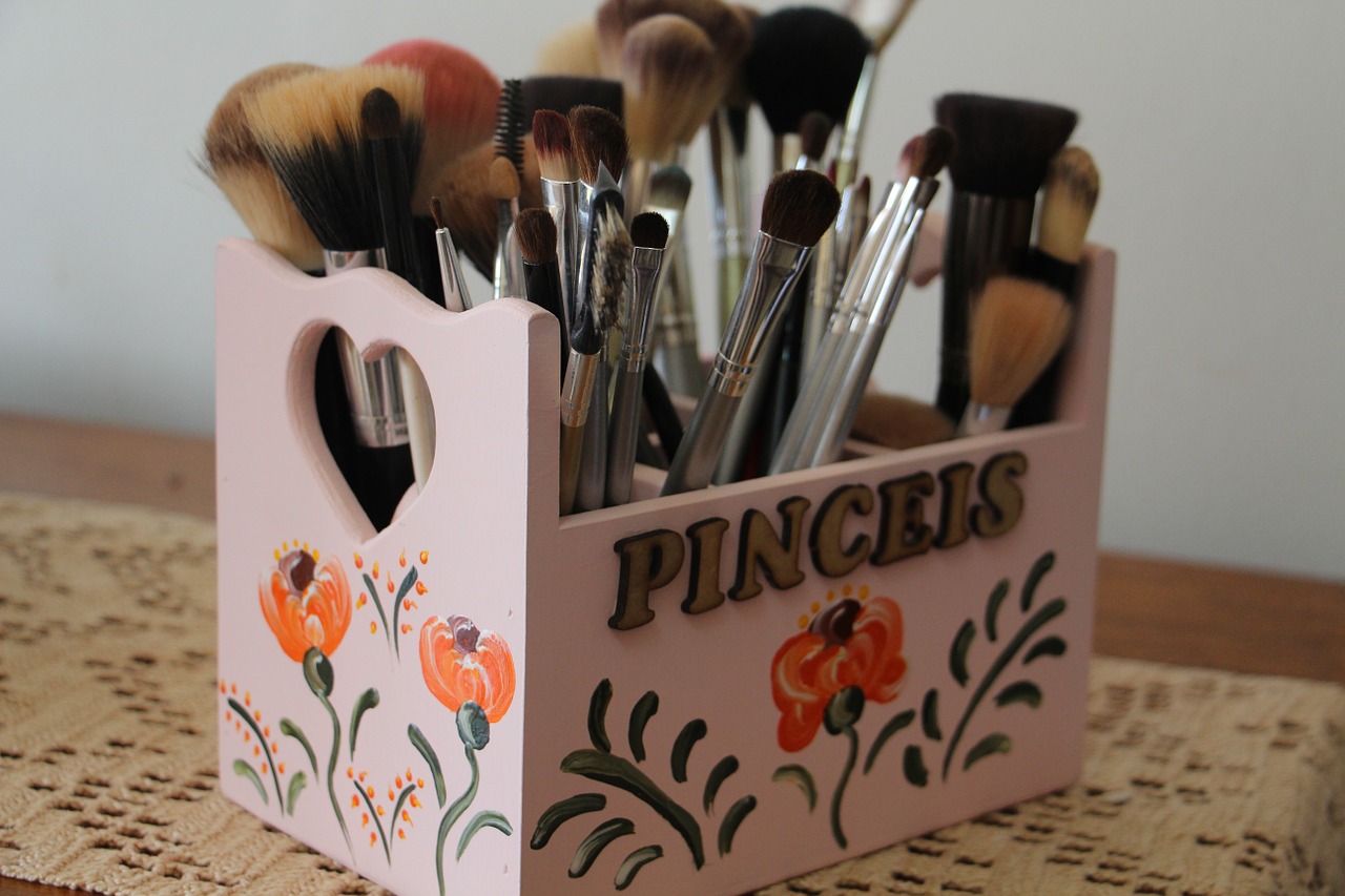 brushes makeup crafts free photo