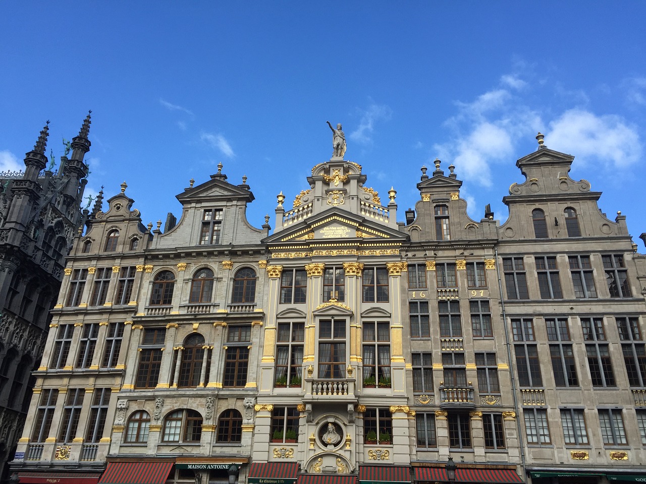 brussels building architecture free photo