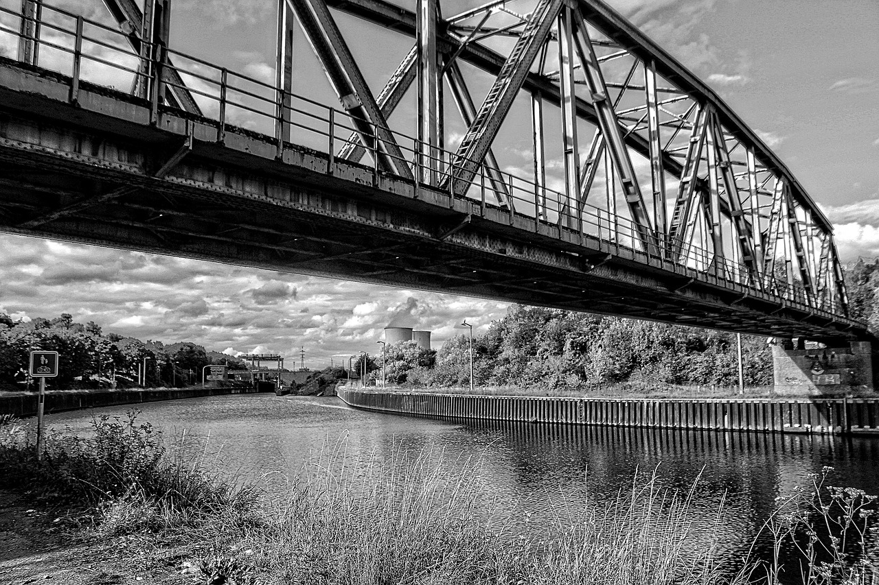 brussels-charleroi canal monceau-sur-sambre belgium free photo