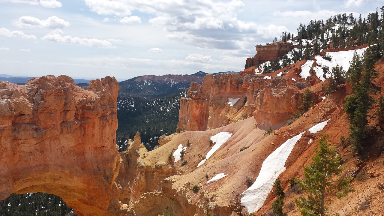 bryce canyon national park snow free photo