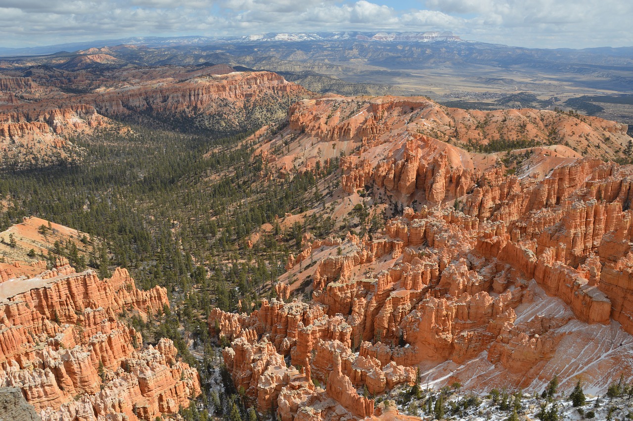 bryce canyon  snow  winter free photo