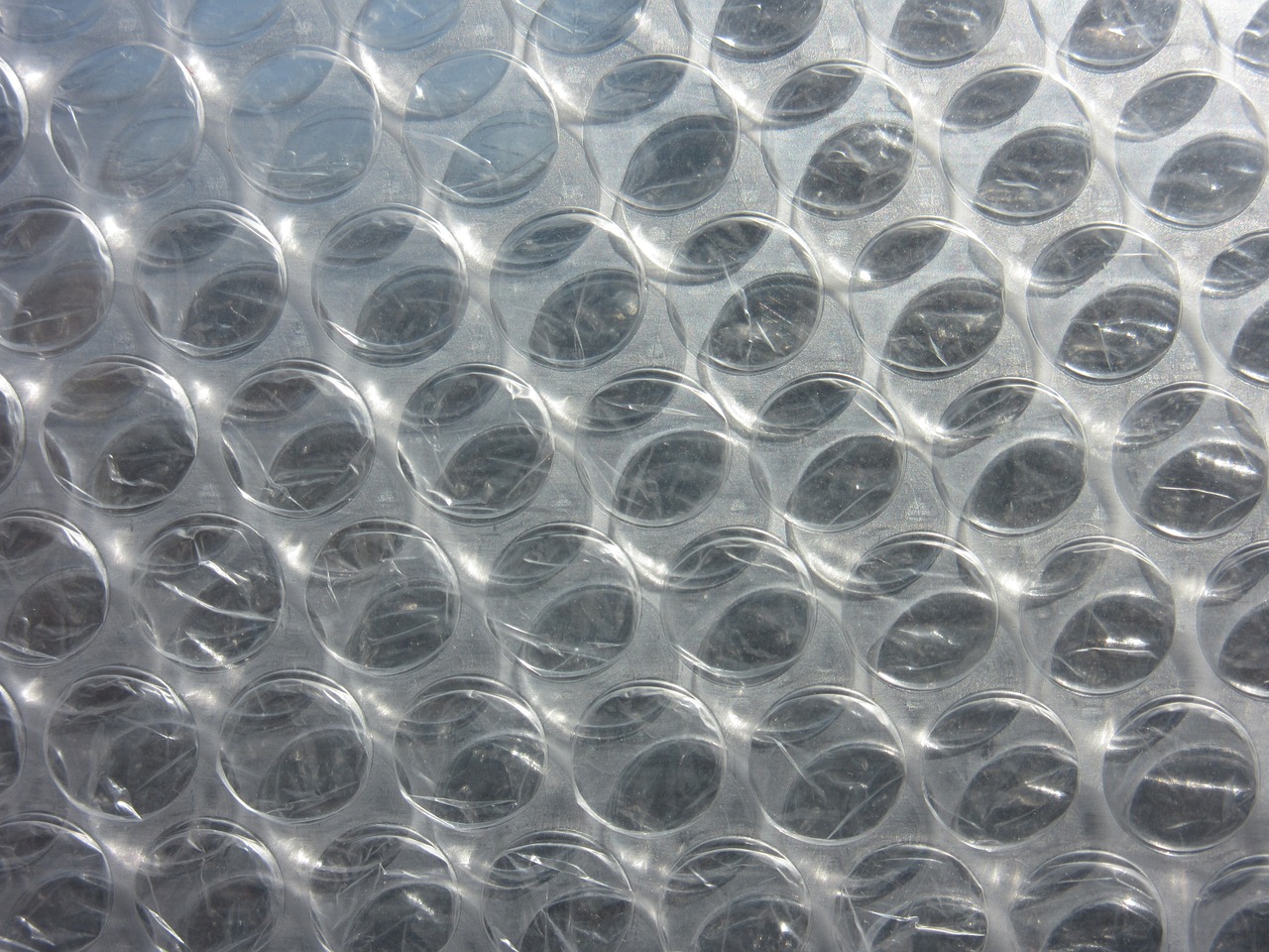 bubble wrap blow packaging free photo