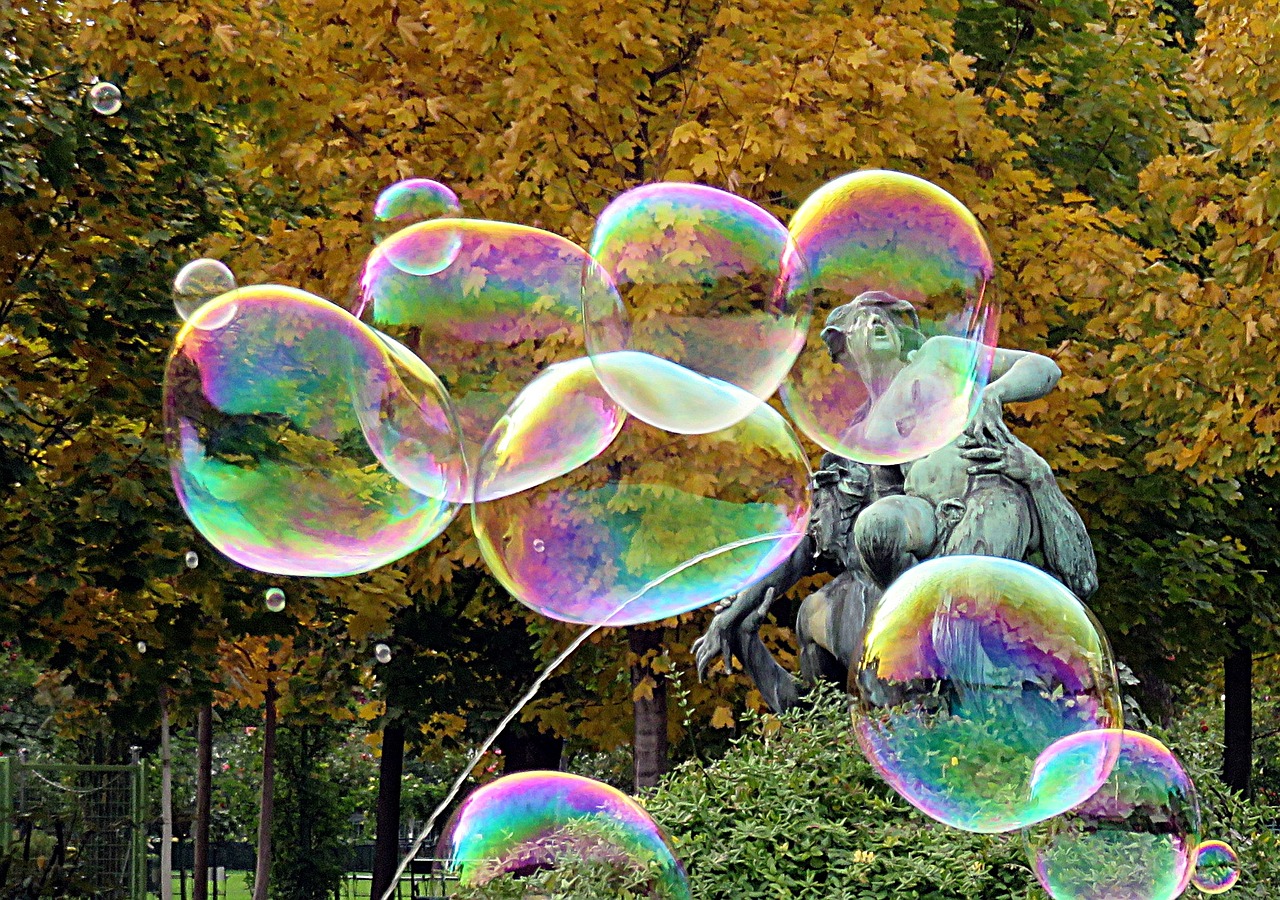 bubbles statue color free photo