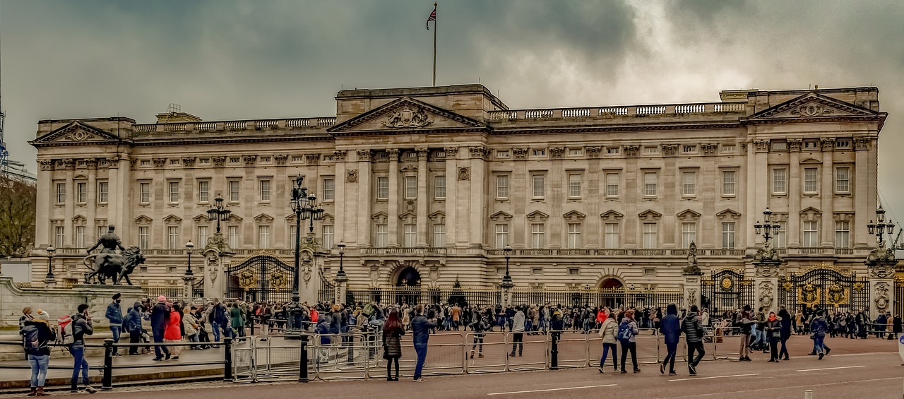 buckingham palace  square  london free photo