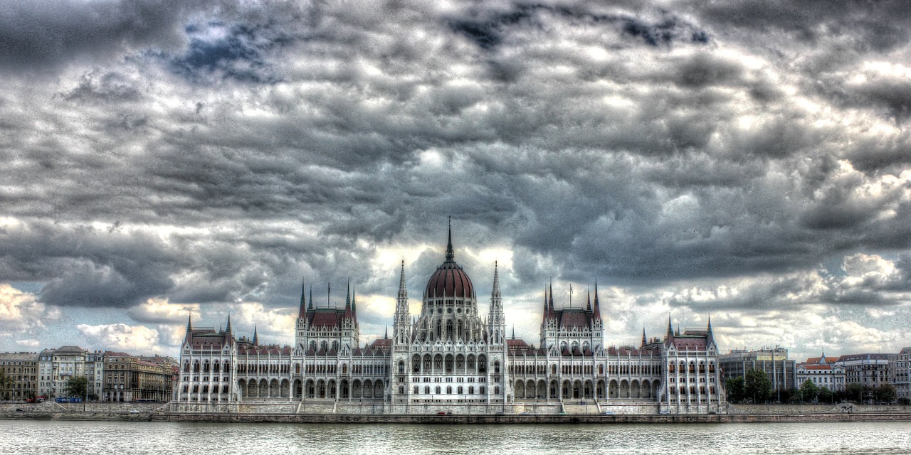 budapest hungary parliament free photo