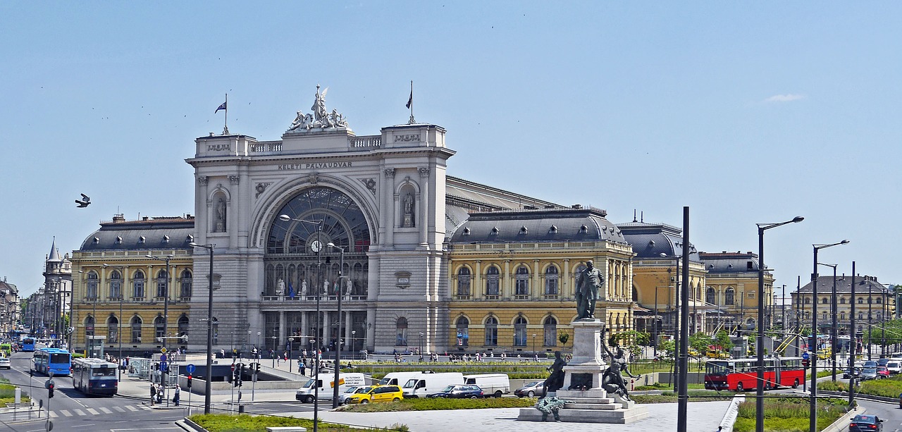 budapest eastern railway station main portal free photo
