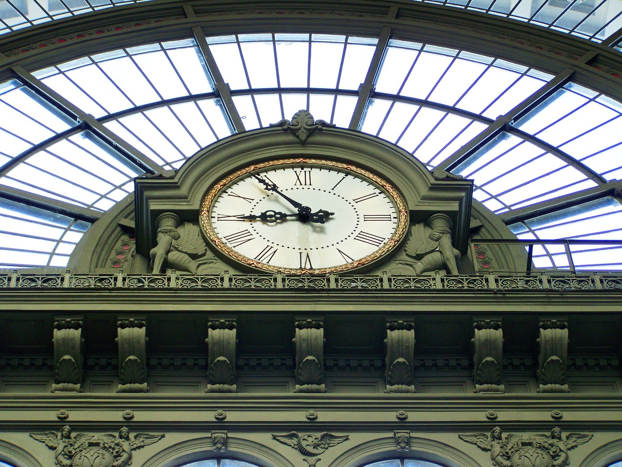 budapest keleti railway station architecture free photo