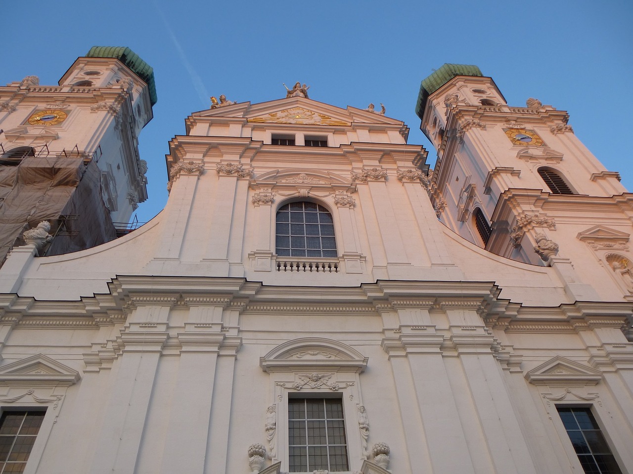 budapest church abroad free photo