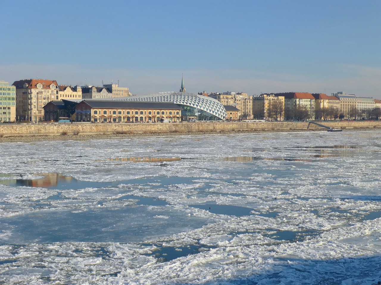 budapest hungary danube free photo