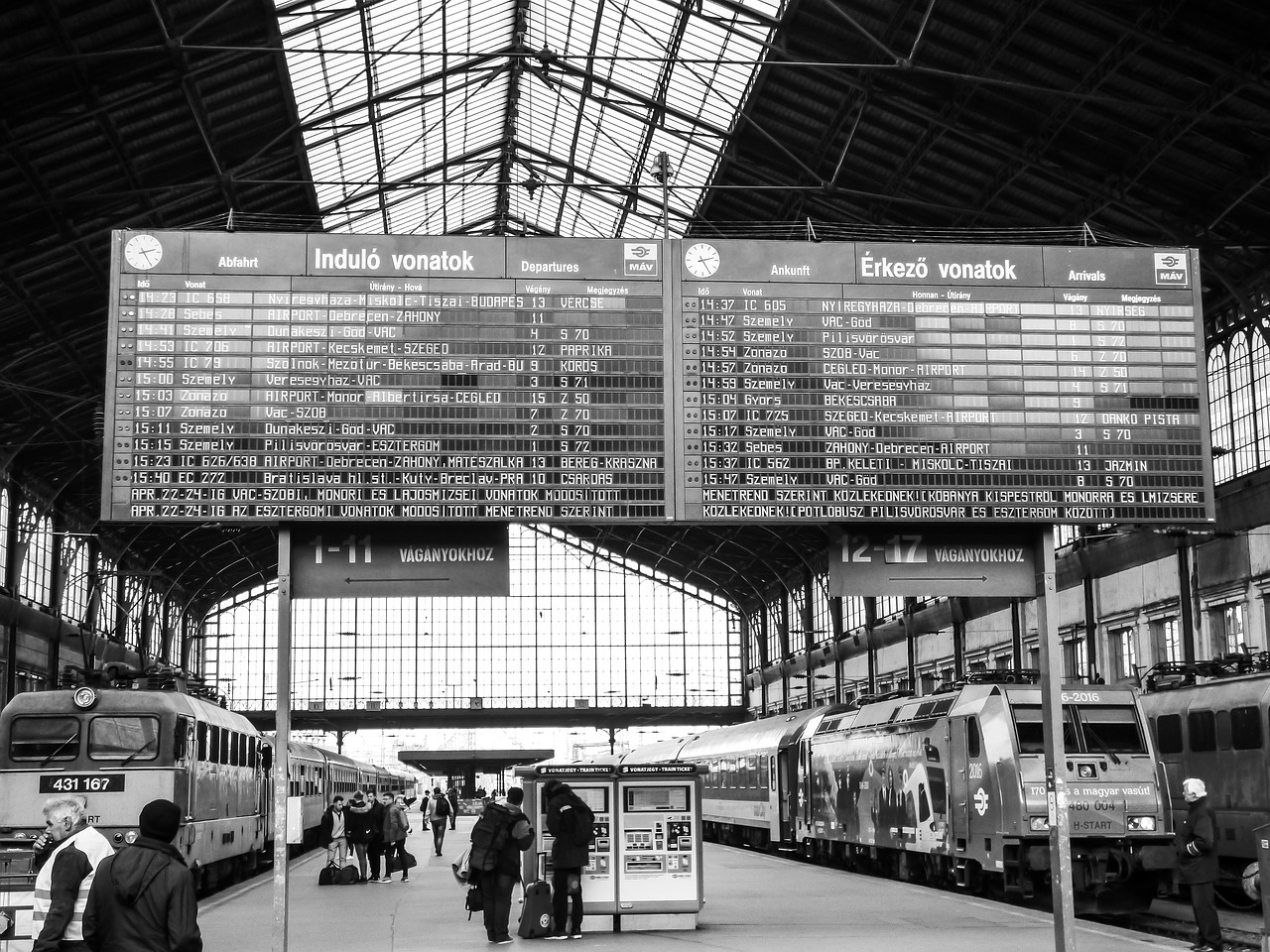 budapest train station western railway station free photo