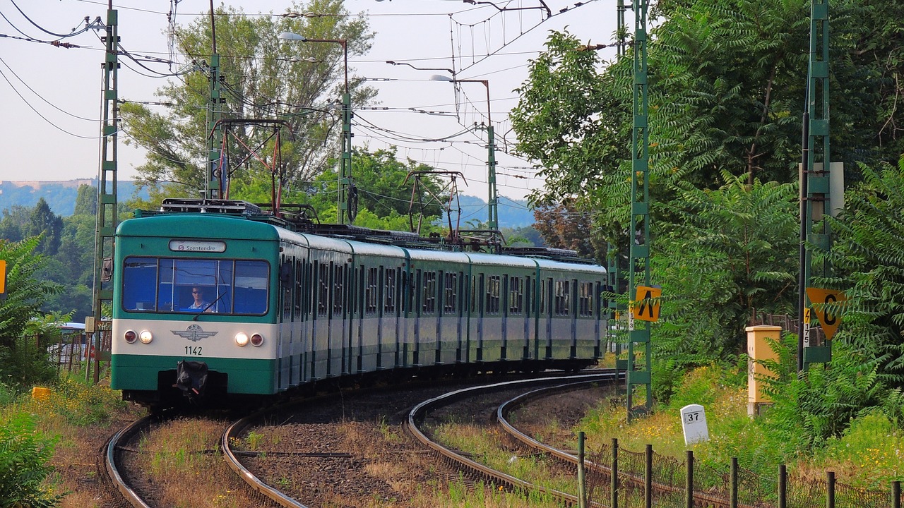 budapest train city free photo