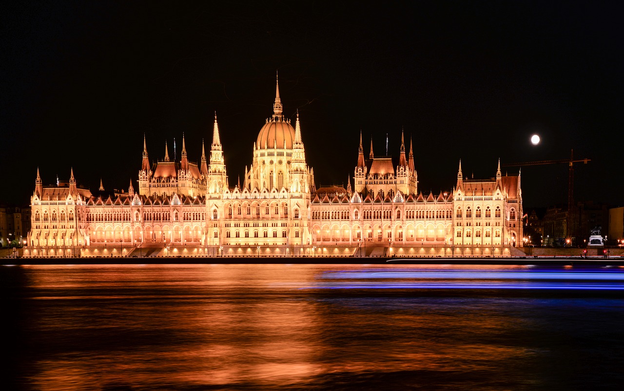 budapest parliament danube free photo