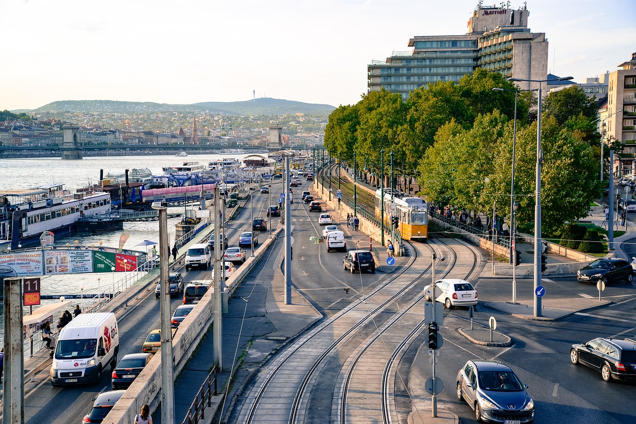 budapest downtown traffic free photo