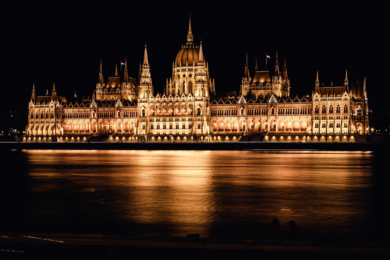 budapest hungary parliament free photo