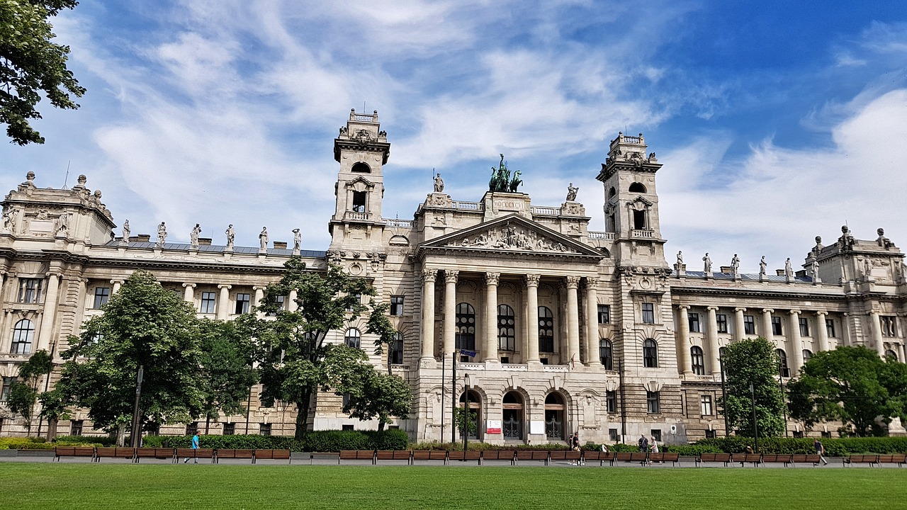 budapest  architecture  building free photo