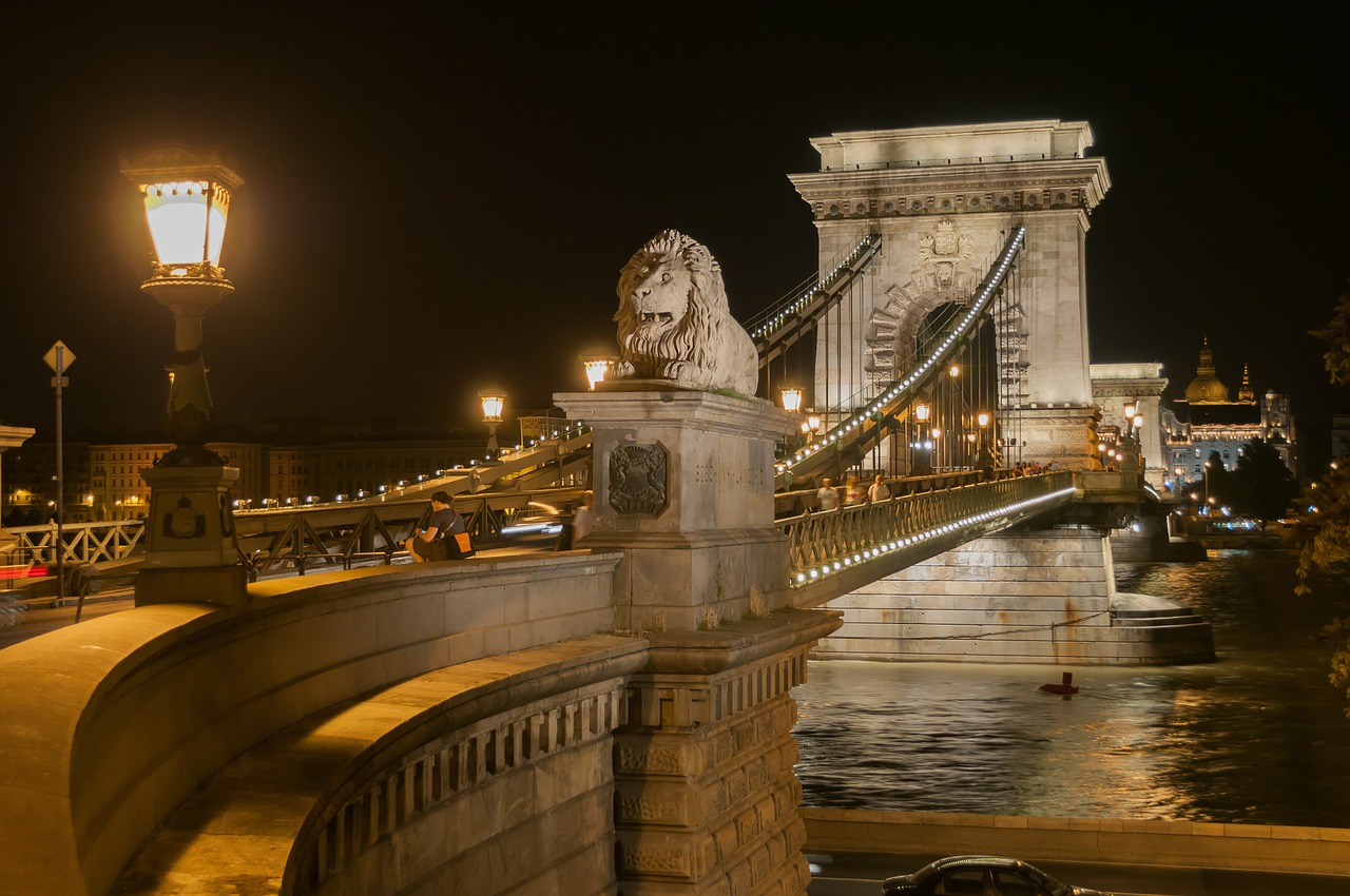 budapest chain bridge suspension free photo