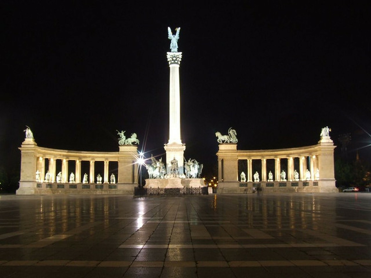 budapest heroes ' square reminder free photo