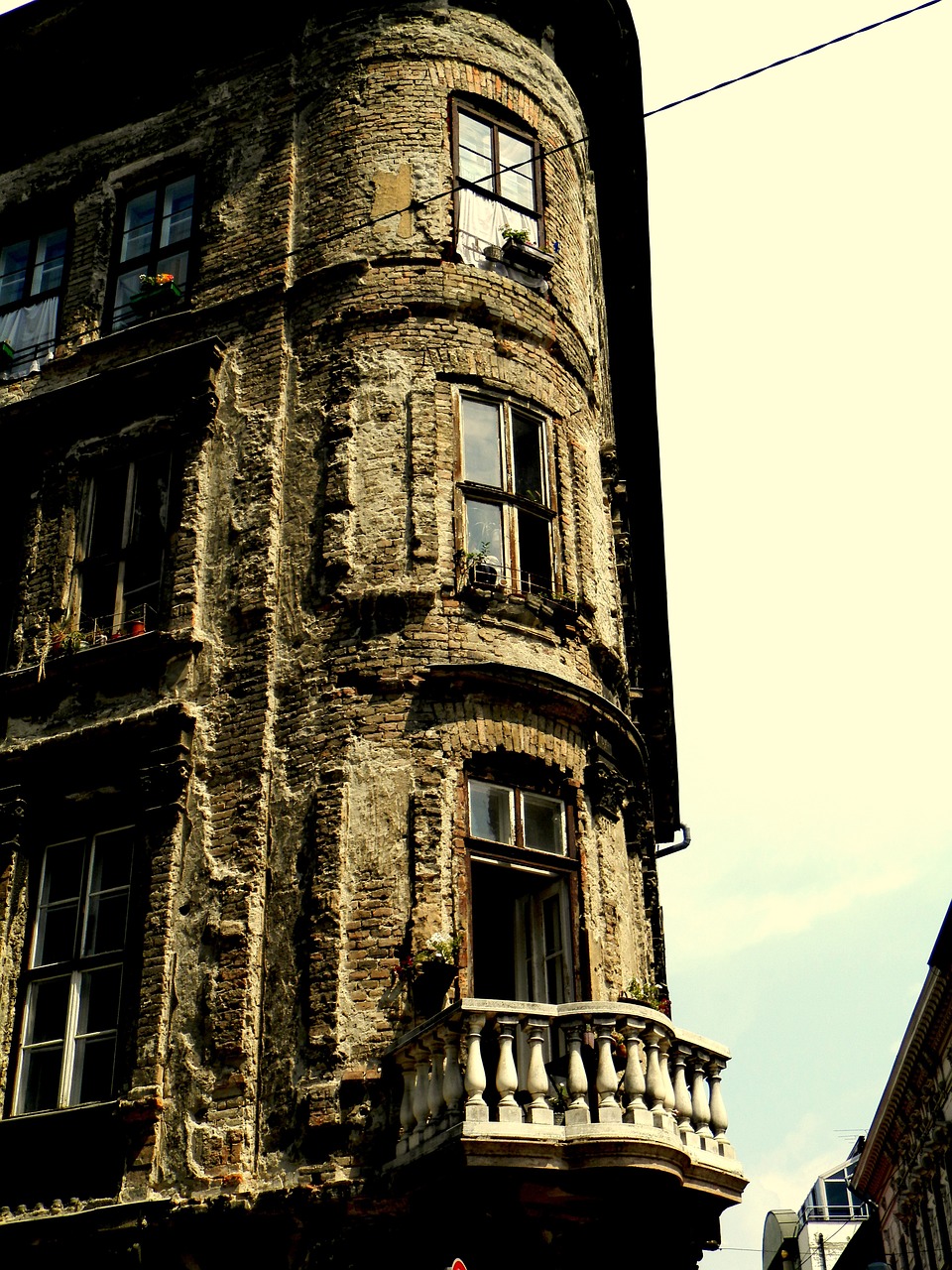 budapest building balcony free photo