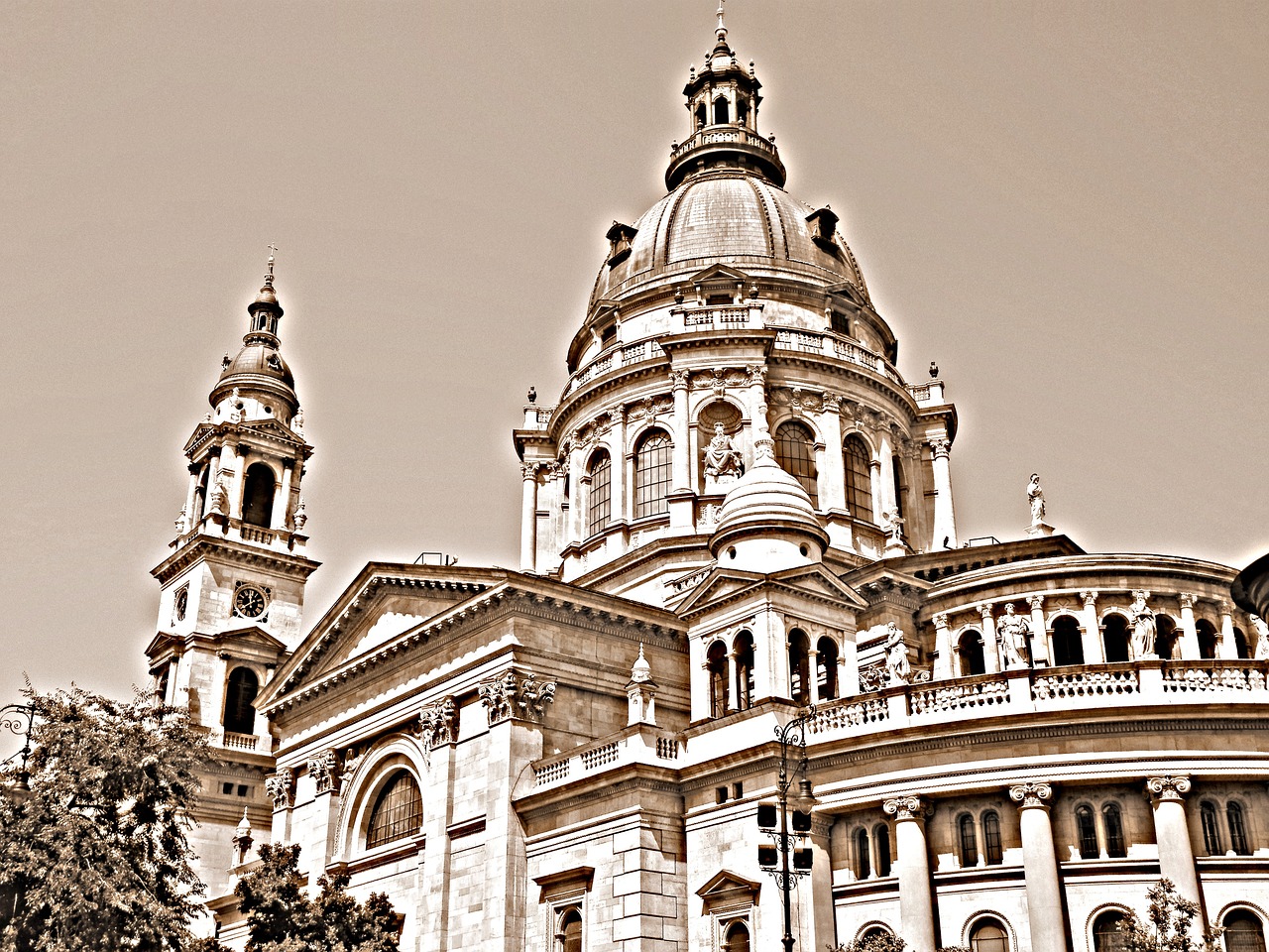 budapest basilica building free photo