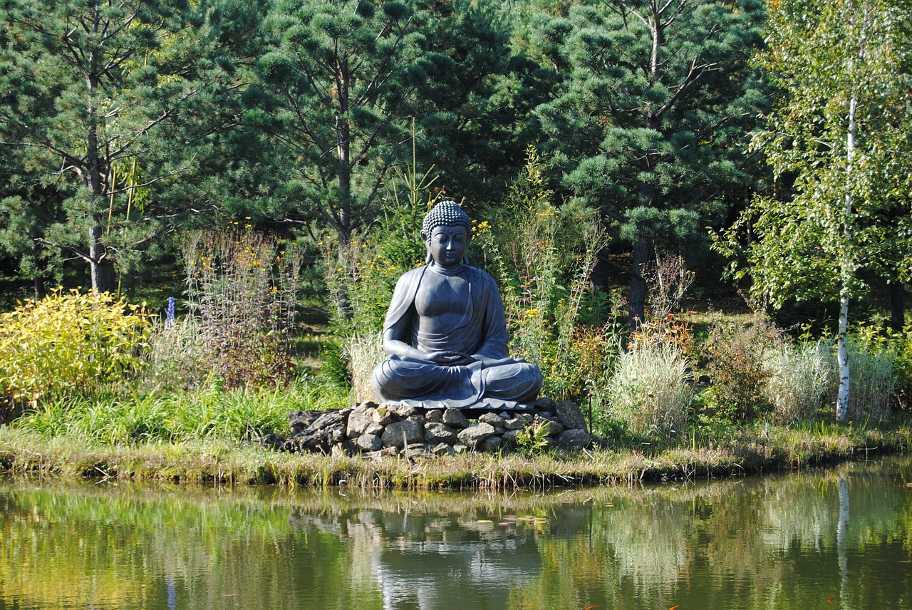 buddha deity himalayan park free photo