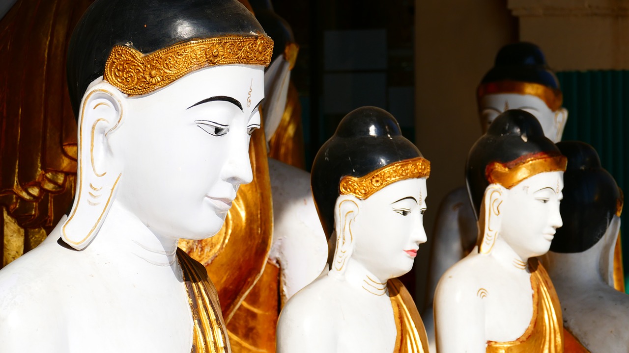 buddha statue shwedagon free photo