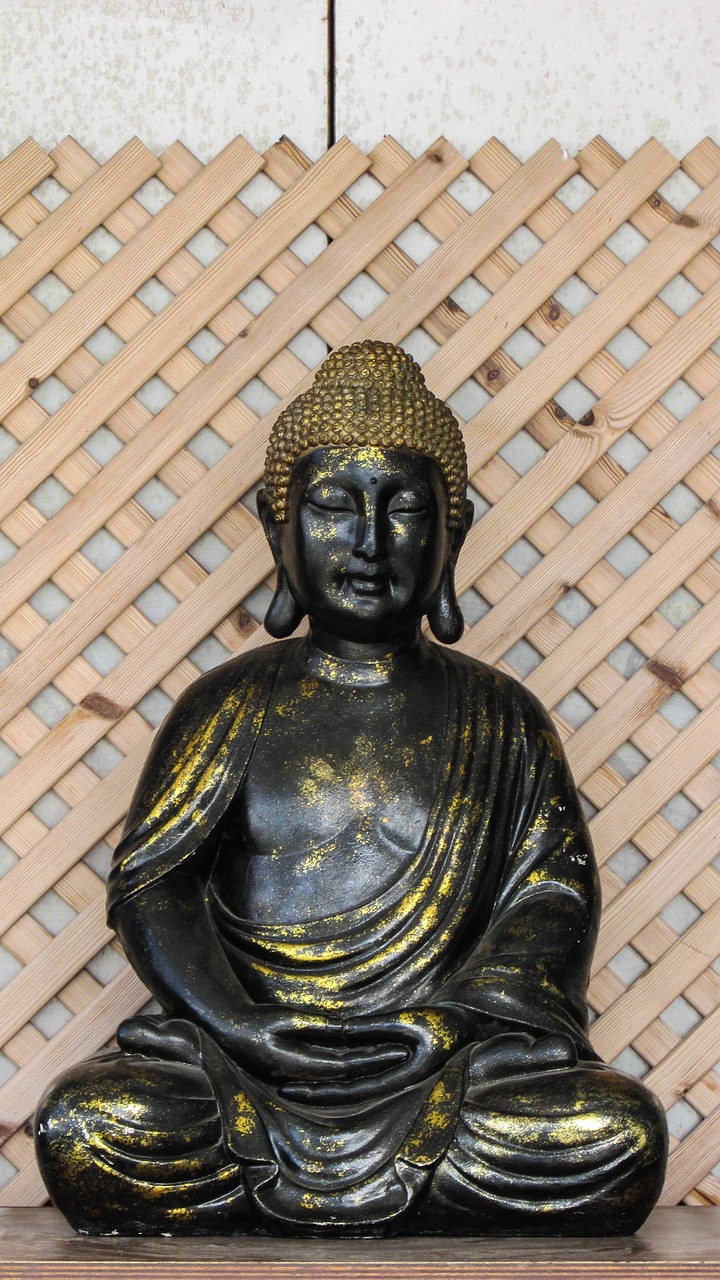 buddha statue restaurant free photo