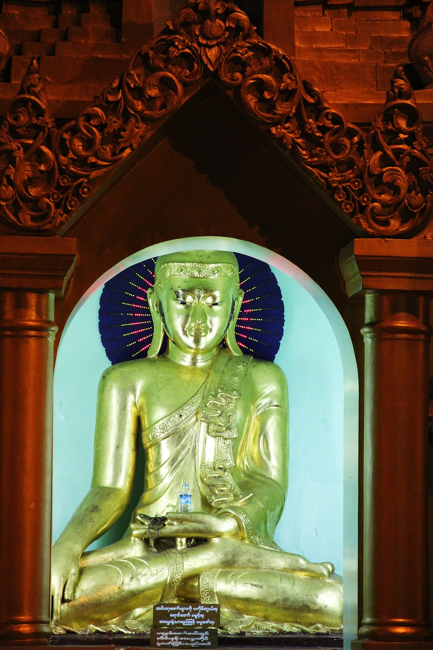 buddha golden statue free photo