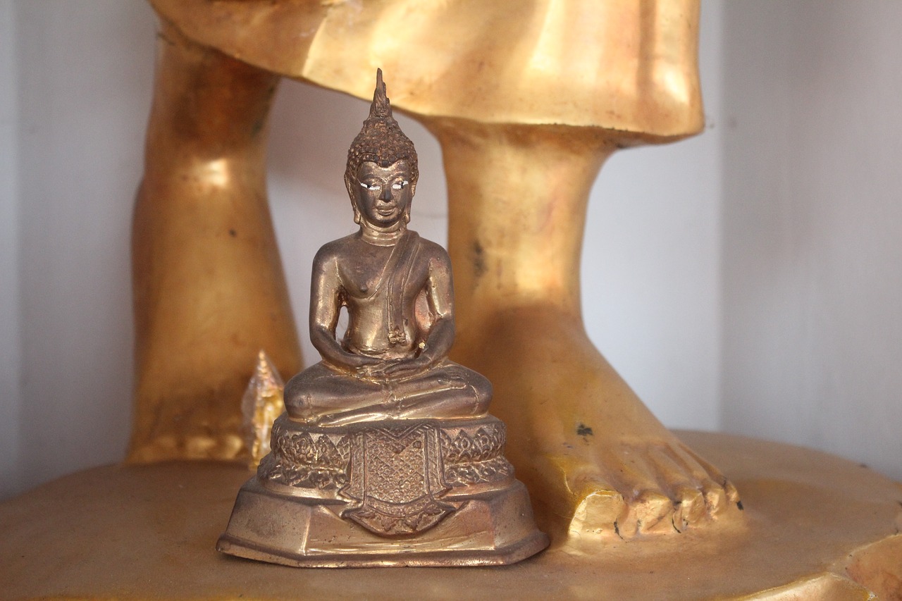 buddha small statue free photo