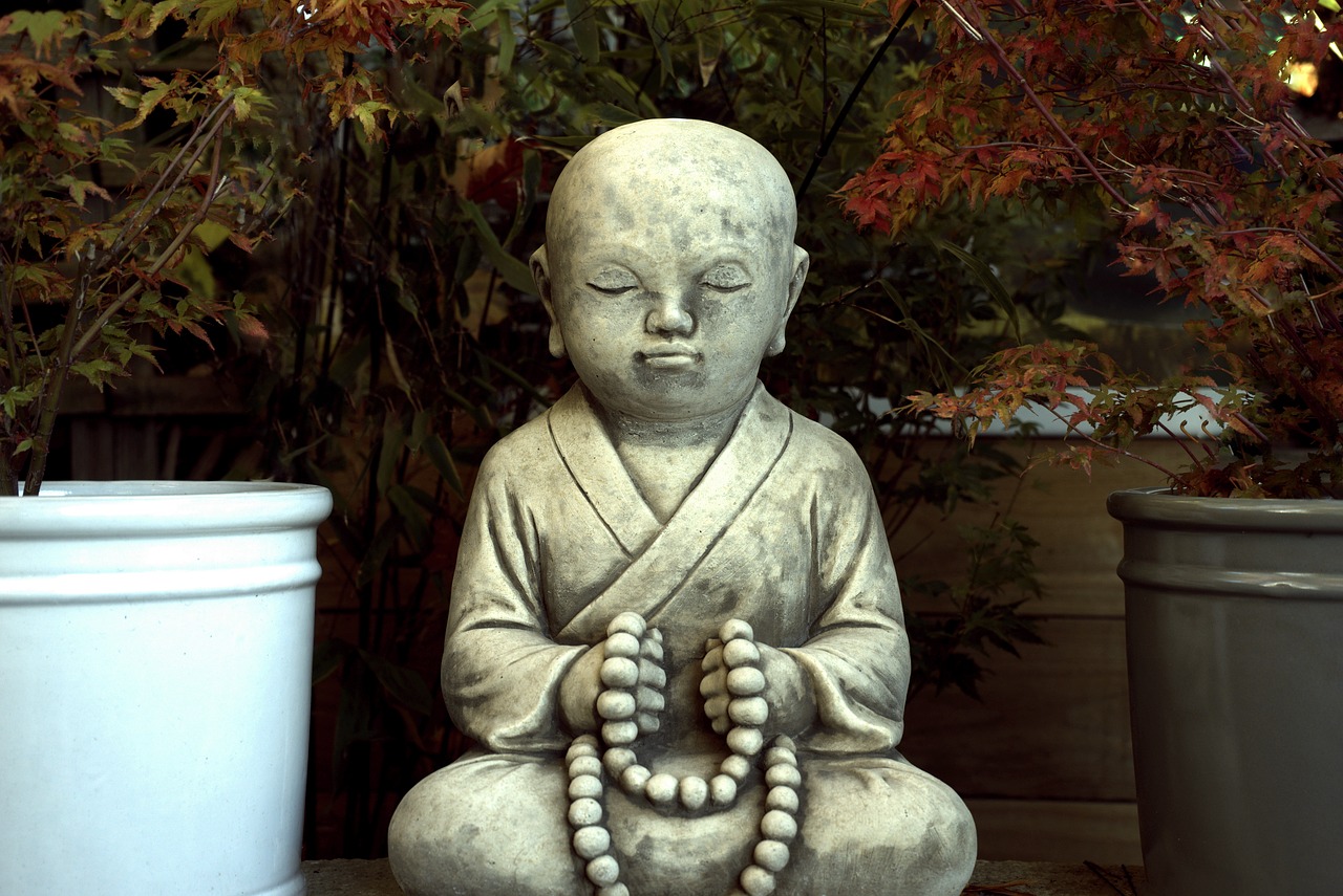 buddha garden statue free photo