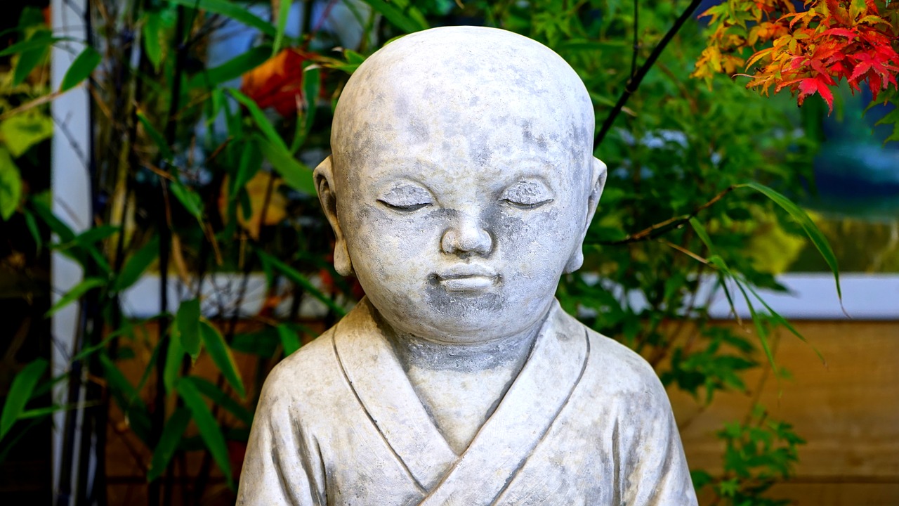 buddha garden statue free photo