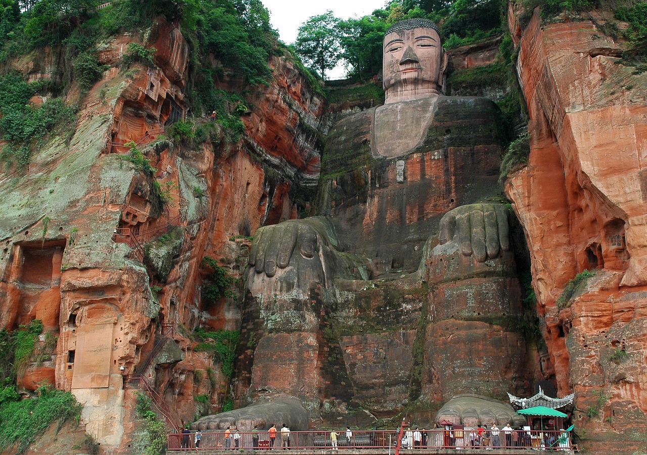buddha giant leshan free photo