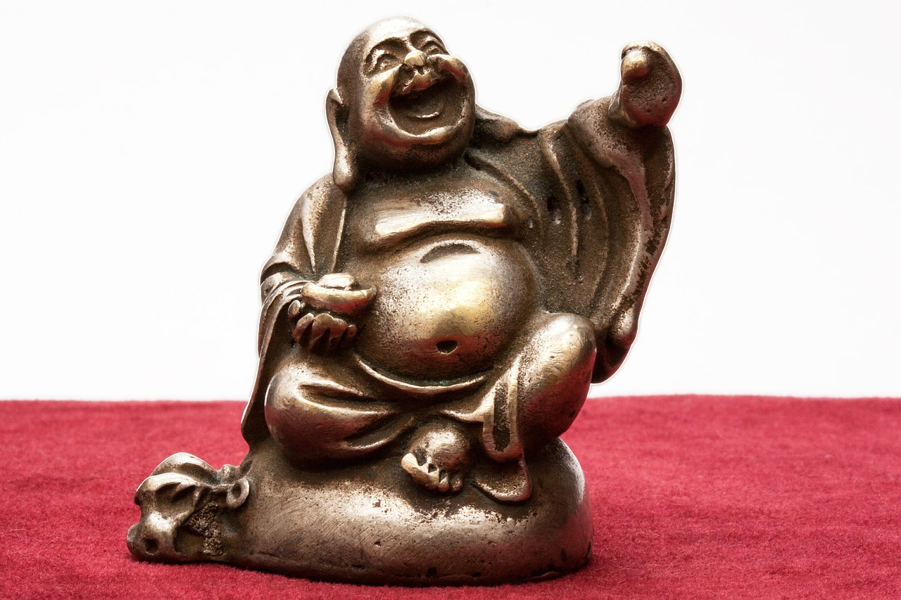 buddha laughing sculpture free photo