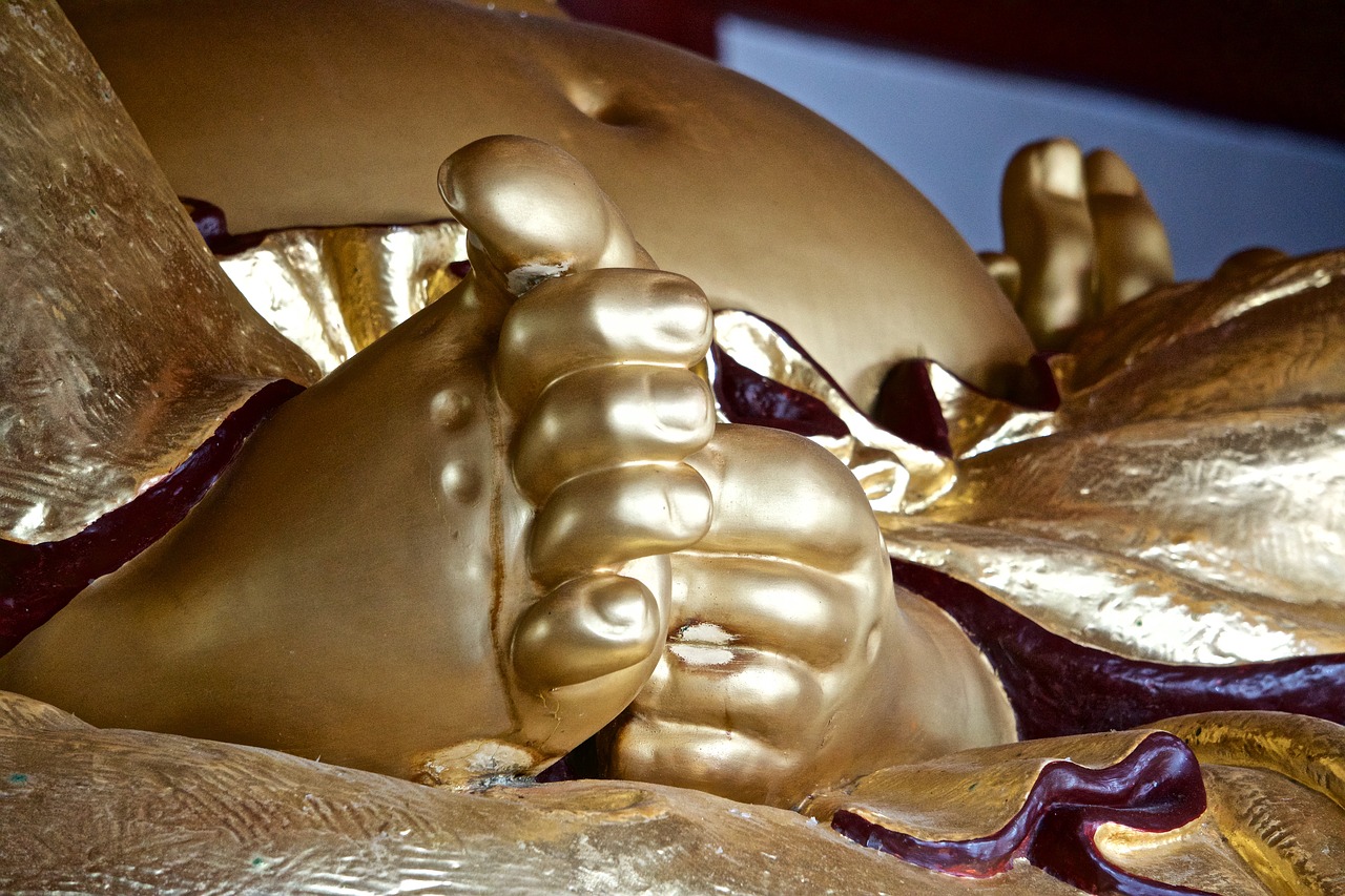 buddha toes spiritual free photo