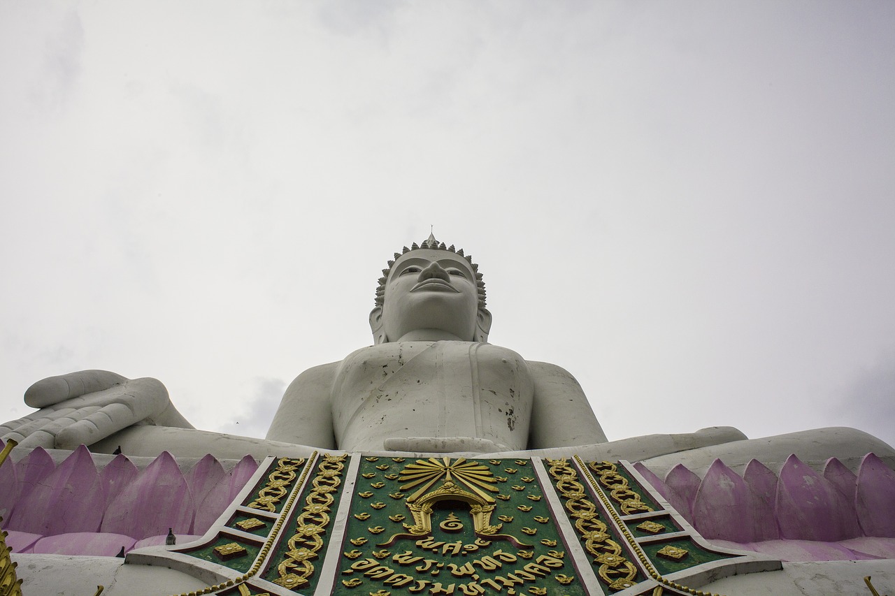 buddha thailand ubolratana free photo