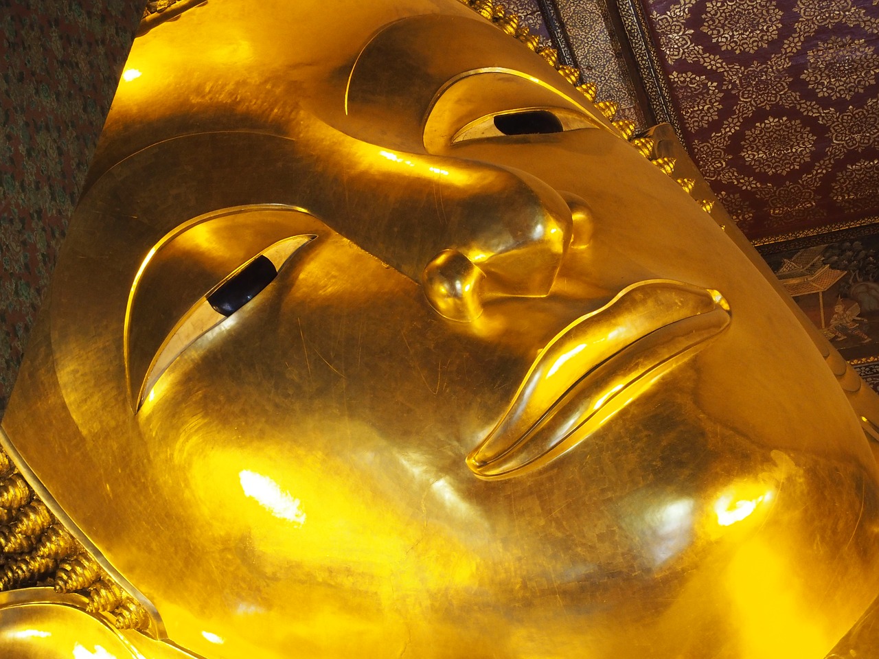 buddha gold lying free photo