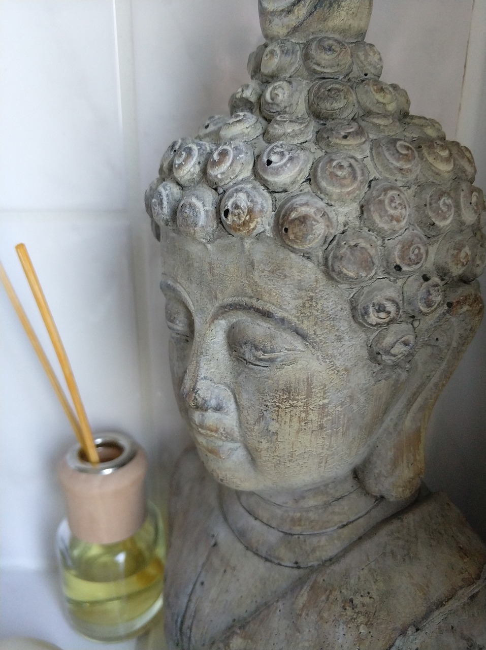 buddha wellness room fragrance free photo
