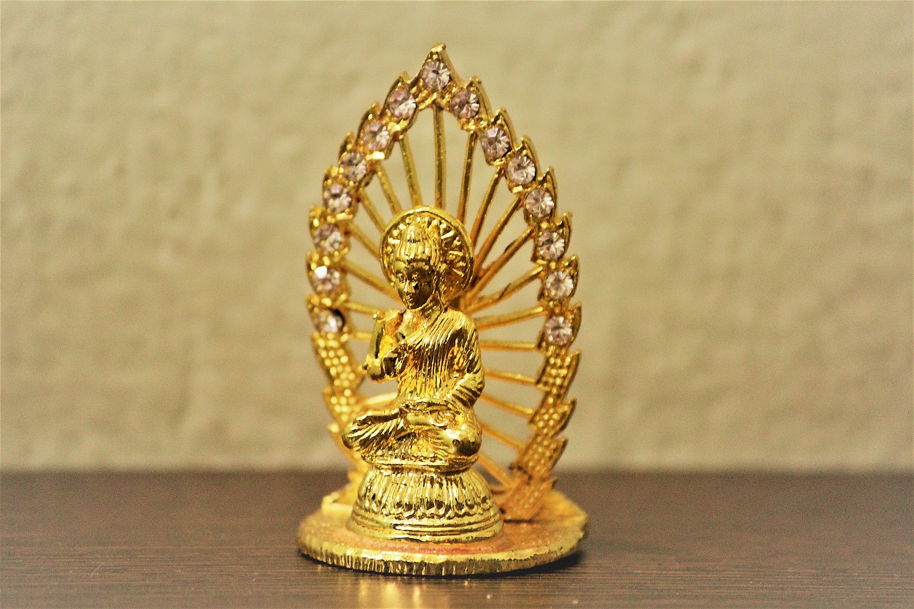 buddha golden statue free photo