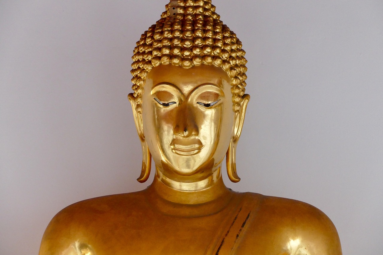 buddha  sculpture  statue free photo