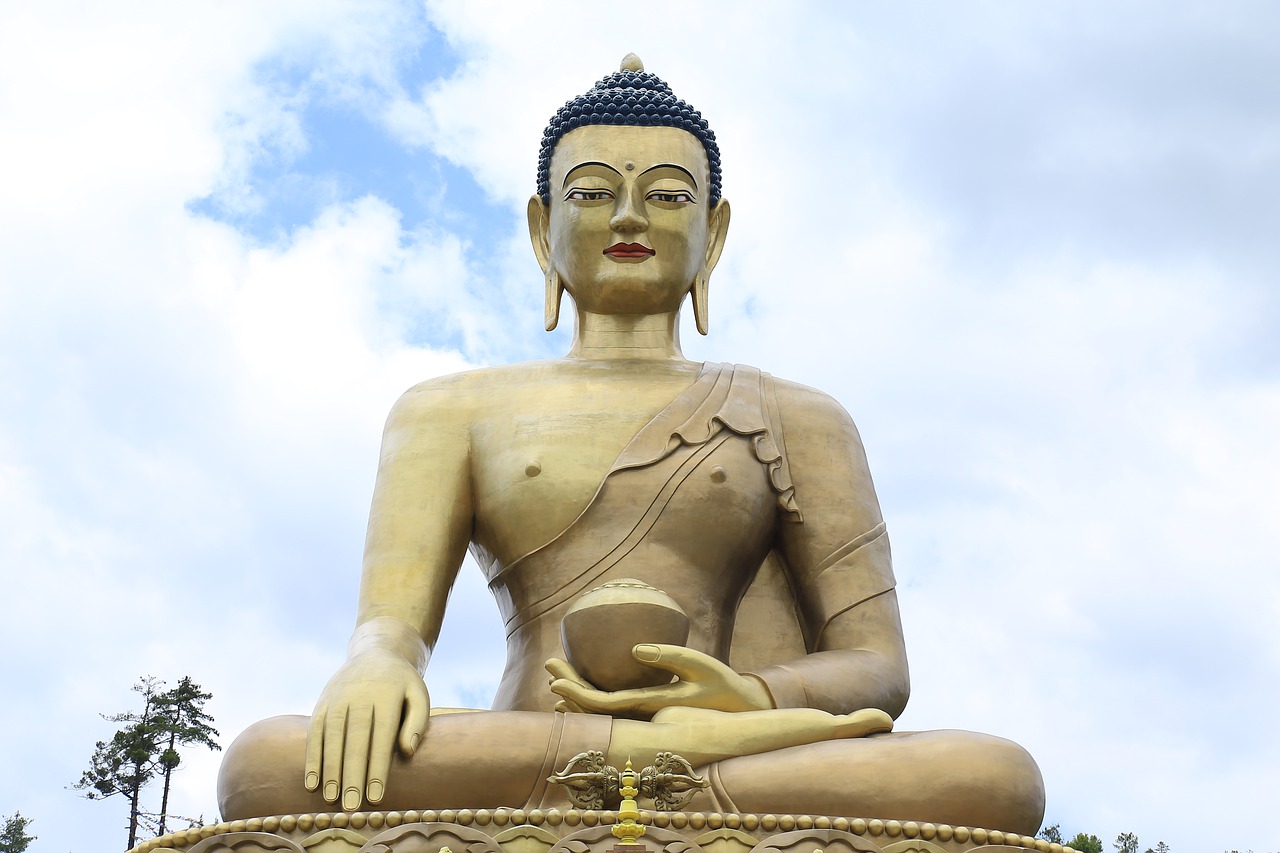 buddha  statue  meditation free photo