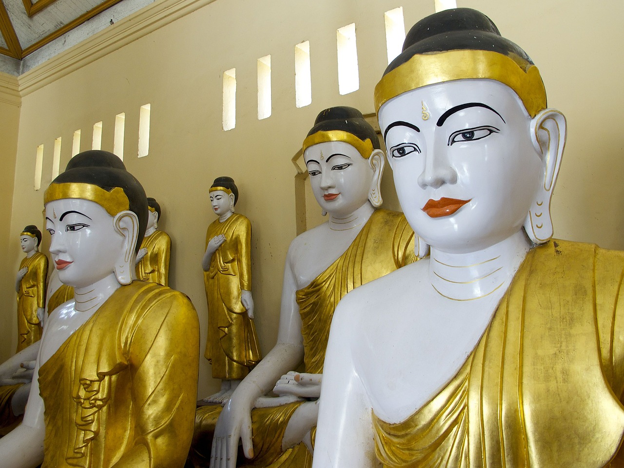buddha statue gold free photo