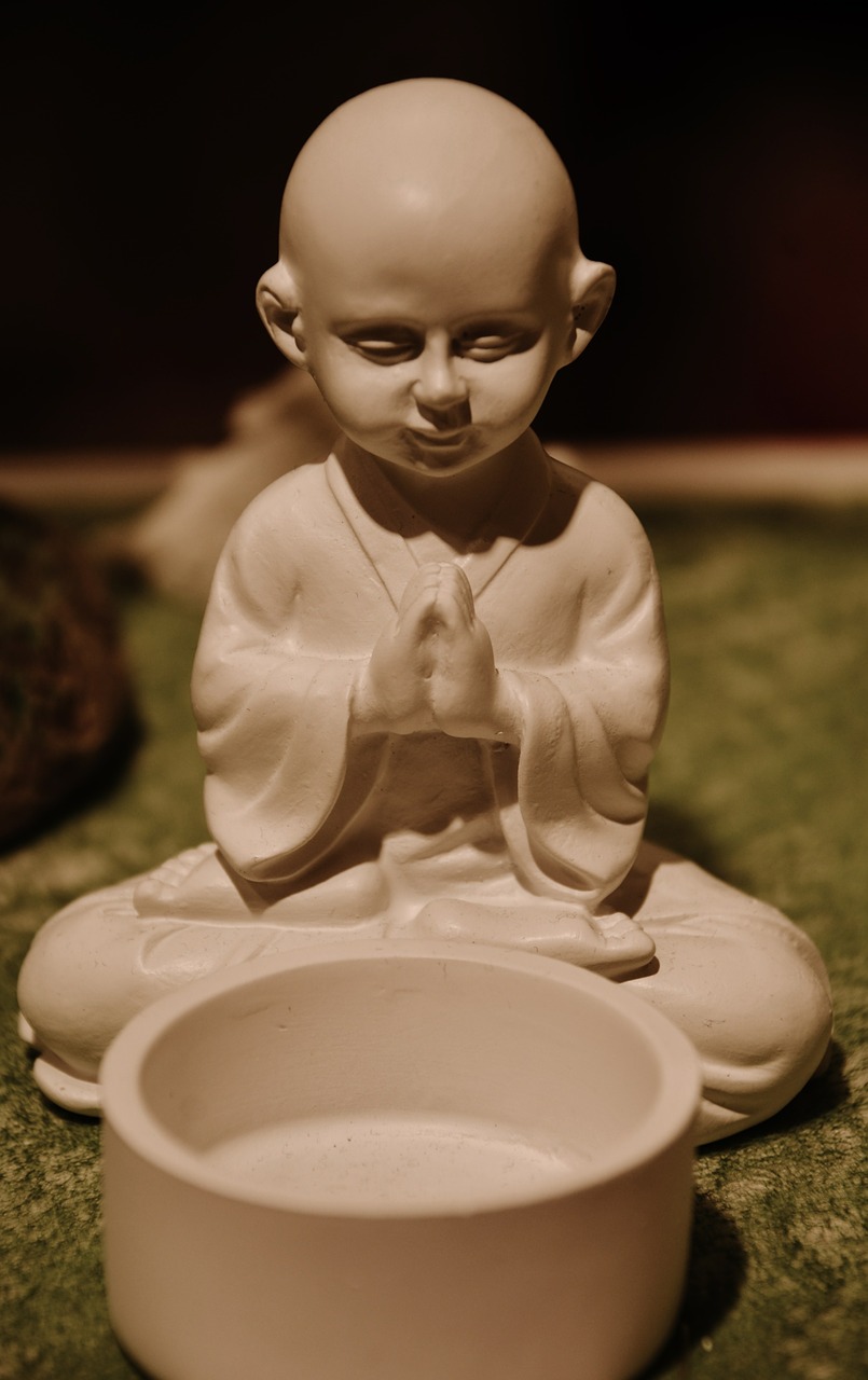 buddha meditation heavenly free photo