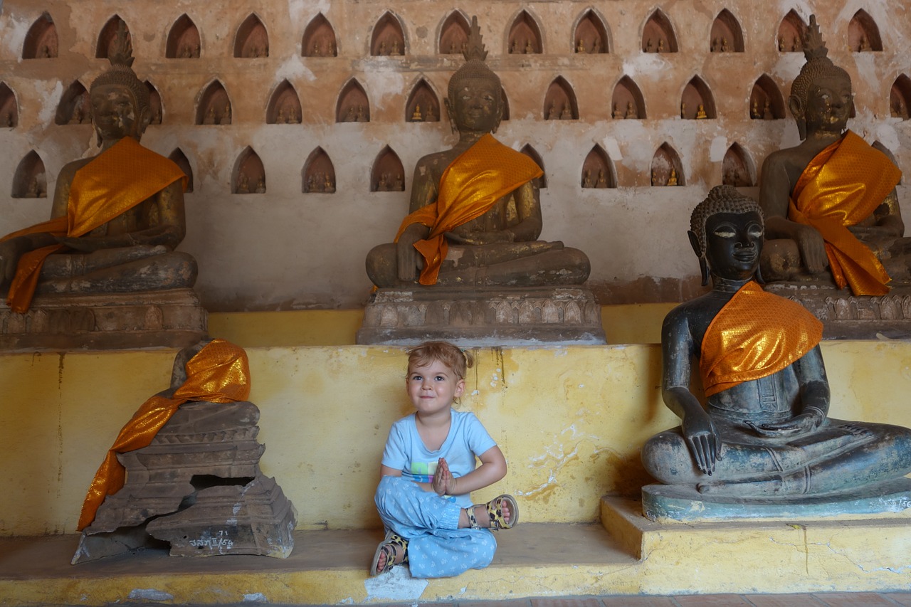 buddha wat child free photo