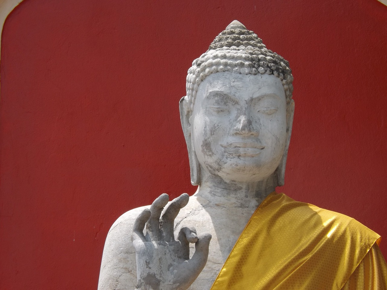 buddha dvaravati phra pathom chedi nakhon sawan free photo