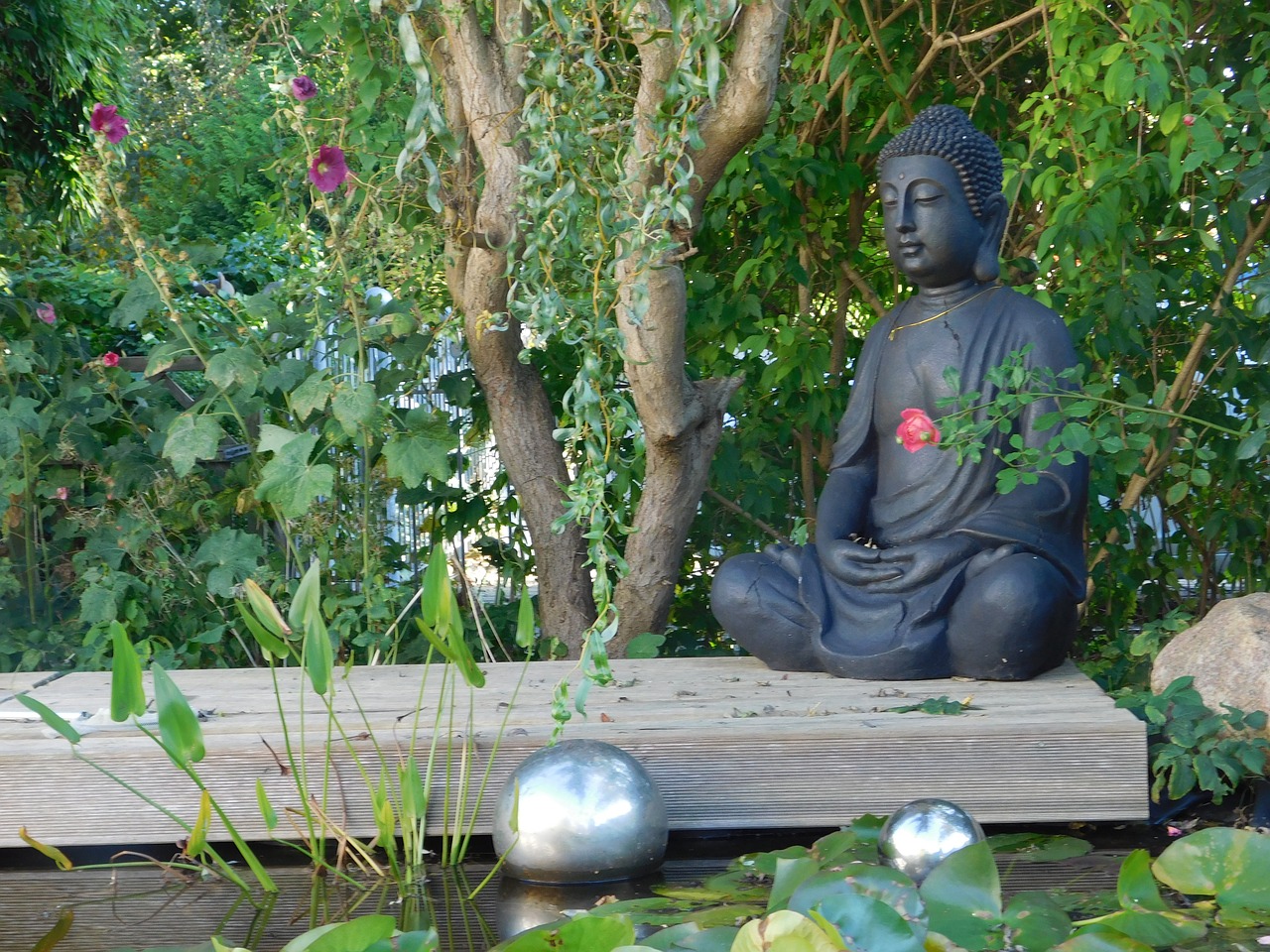 buddha figure garden relaxation free photo